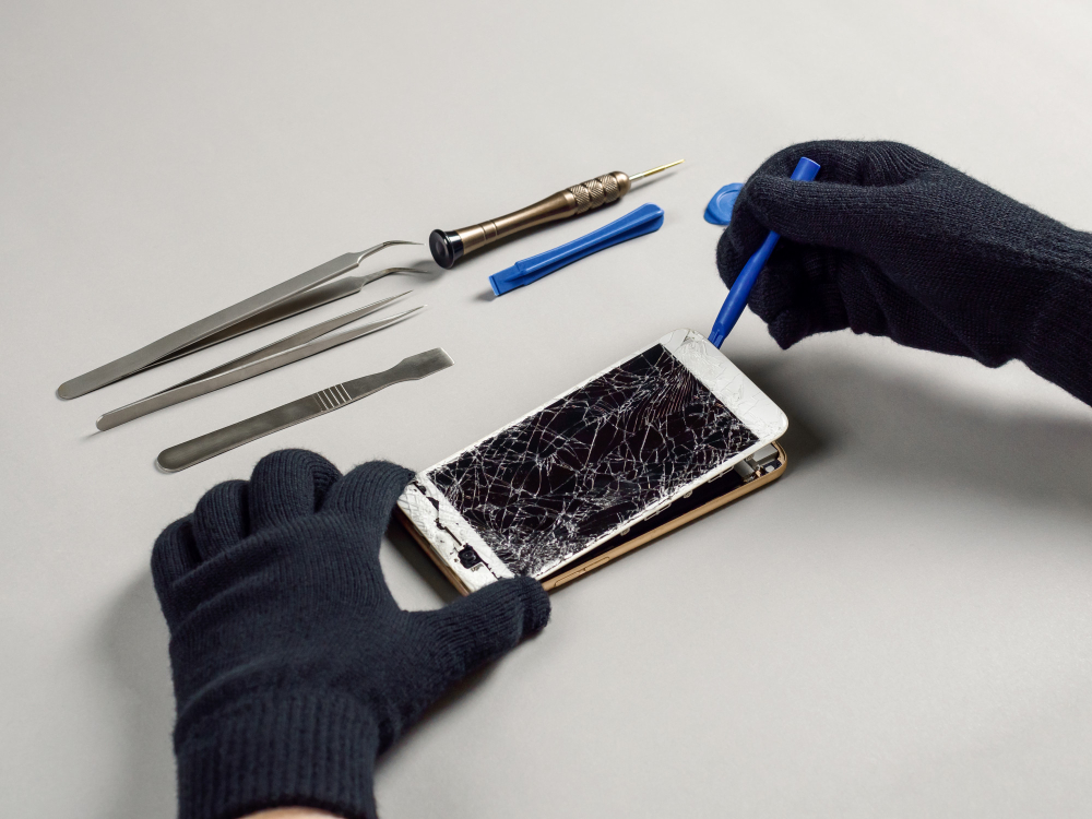 Displayreparatur beim Smartphone – lohnt sich die Reparatur wirklich?